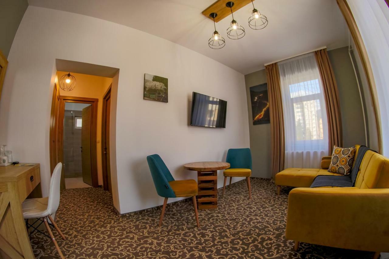 Residence Rooms Bucovina Campulung Moldovenesc Luaran gambar