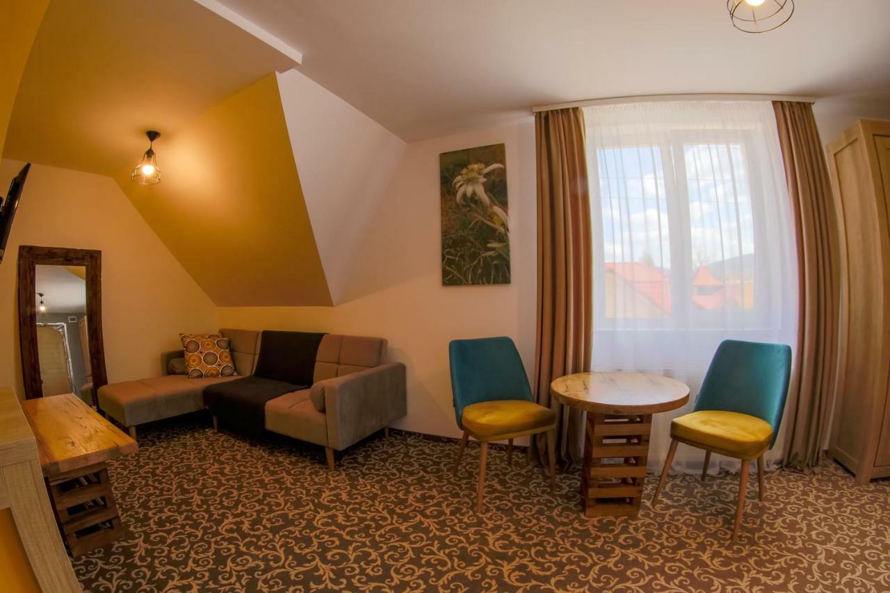 Residence Rooms Bucovina Campulung Moldovenesc Luaran gambar